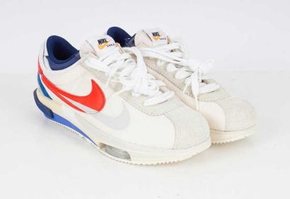 NIKE
Zoom Cortez x sacai sneakers in white...