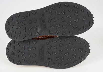 VALENTINO
Garavani sneakers in brown and...