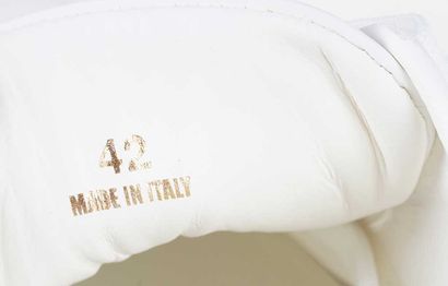 VERSACE
Medusa Low sneakers in white leather...