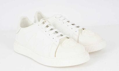 VERSACE
Medusa Low sneakers in white leather...
