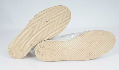 GOLDEN GOOSE
White leather Starter sneakers...