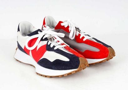 NEW BALANCE
White and gray nylon sneakers...