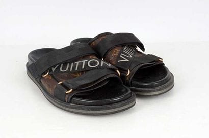 LOUIS VUITTON
Honolulu sandals in brown monogrammed...