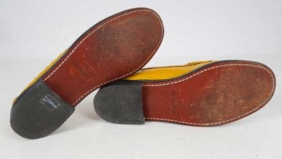 SEBAGO 
Yellow ostrich-style leather penny...