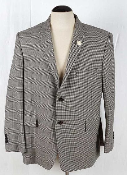 THOM BROWNE
Houndstooth-patterned and plaid...