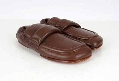 DRIES VAN NOTEN
Chocolate-colored padded...