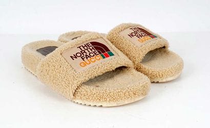 GUCCI X NORTH FACE
Beige sheepskin sandals...