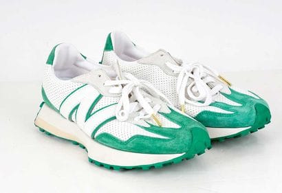 NEW BALANCE
327 sneakers in white perforated...