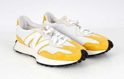 NEW BALANCE
327 sneakers in white perforated...