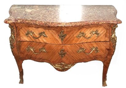 Sébastien VIÉ (Maître en 1767)

Commode de...