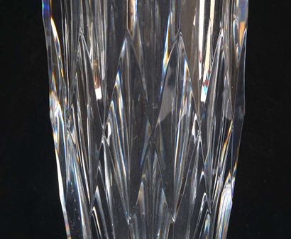 BACCARAT « JASMINE »

Grand vase en cristal...
