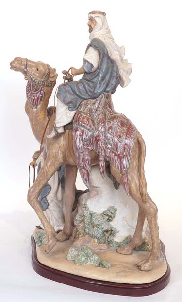 LLADRO « DESERT PEOPLE», Salvador FURIÓ (1937-)

Sculpture...