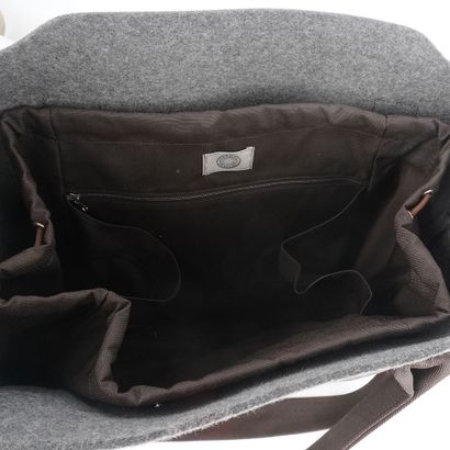 HERMÈS - The Grooming Bag
Sac de Pansage...