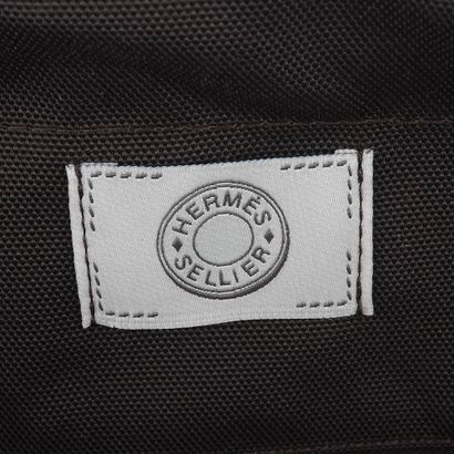HERMÈS - The Grooming Bag
Sac de Pansage...