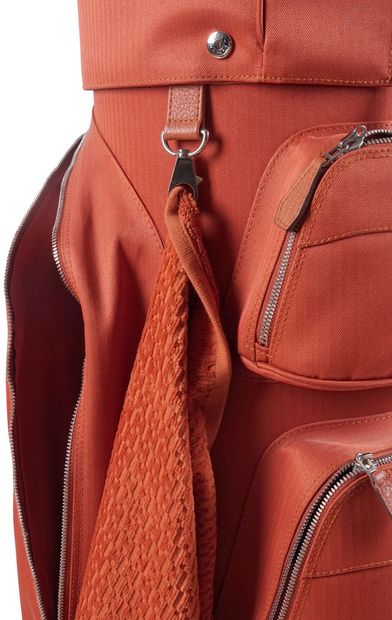 HERMÈS GOLF
Sac de golf Hermès en toile Chevron...