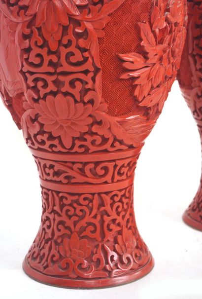 VASES CHINOIS EN CINABRE, Xxe

Paire de vases...
