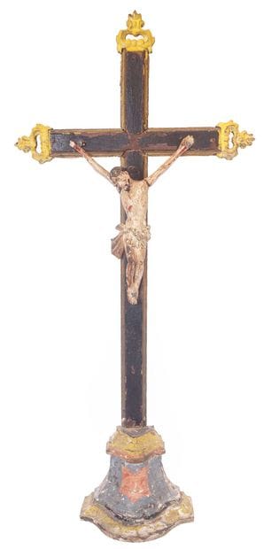 CRUCIFIX

Crucifix en bois sculpté polychrome,...