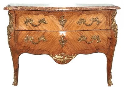 Sébastien VIÉ (Maître en 1767)

Commode de...