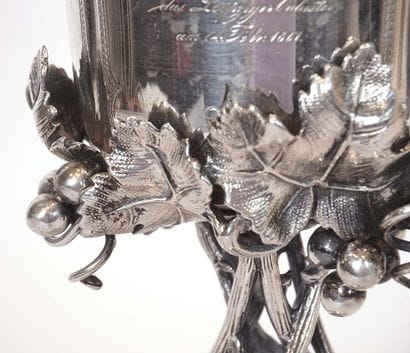 STRUBE SOHN, ARGENT 750

Ciboire en argent...