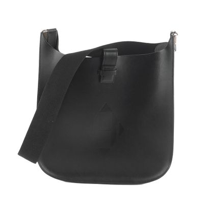 HERMÈS EVELYNE III
Sac Hermès Evelyne Sellier...