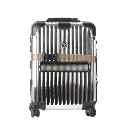 RIMOWA x MONCLER GENIUS « Reflection »
Valise...