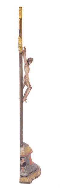 CRUCIFIX

Crucifix en bois sculpté polychrome,...