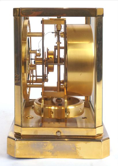 HORLOGE JAEGER-LECOULTRE

Belle horloge Jaeger-Lecoultre...