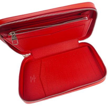 LOUIS VUITTON x SUPREME
Grand portefeuille...