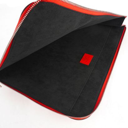 LOUIS VUITTON x SUPREME
Pochette Louis Vuitton...