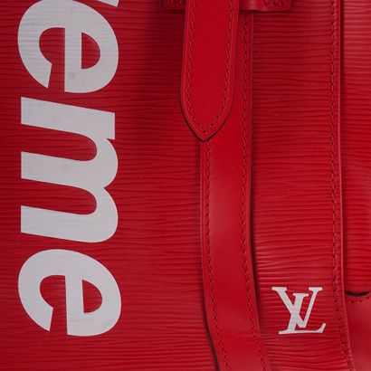 LOUIS VUITTON x SUPREME
Sac à dos Louis Vuitton...