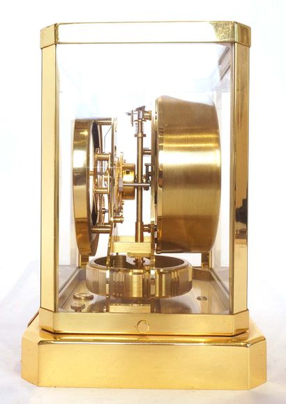HORLOGE JAEGER-LECOULTRE

Belle horloge Jaeger-Lecoultre...