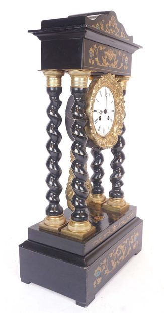 LOUIS JAPY FILS, ÉPOQUE NAPOLÉON III

Pendule...