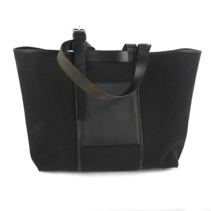 HERMÈS ETRIVIÈRE 35
Sac Hermès Etrivière...