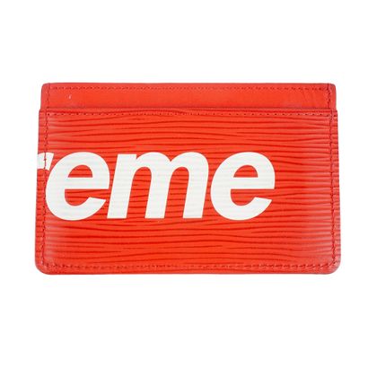 LOUIS VUITTON x SUPREME
Porte cartes Louis...