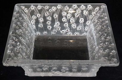 LALIQUE « ROSES »

Coupe en cristal en partie...