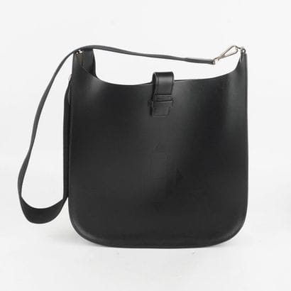 HERMÈS EVELYNE III
Sac Hermès Evelyne Sellier...