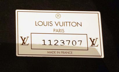 LOUIS VUITTON COURRIER LOZINE 110
Malle Louis...