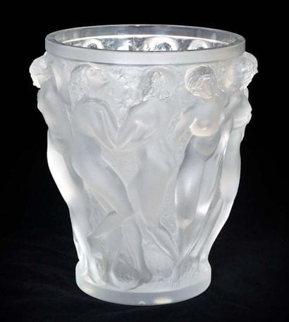 LALIQUE « BACCHANTES »

Vase en cristal givré...