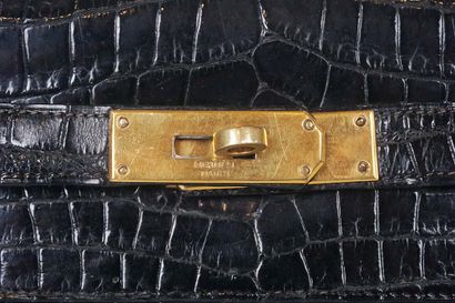 HERMÈS KELLY 
Sac Hermès Kelly en crocodile...