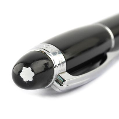 MONTBLANC STARWALK
Stylo à bille Montblanc...