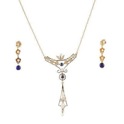 OR 14K , SAPHIRS, PERLES
Collier Art Nouveau...