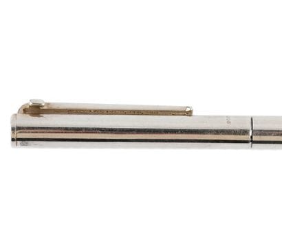 TIFFANY Co
Stylo à bille Tiffany Co en argent...