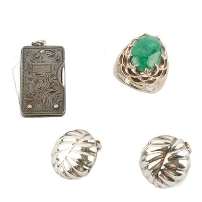 ARGENT / SILVER
Lot de bijoux en argent comprenant...
