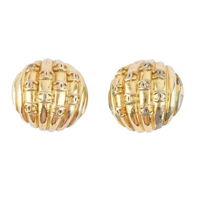 CHANEL
Boucles d'oreilles Chanel en métal...