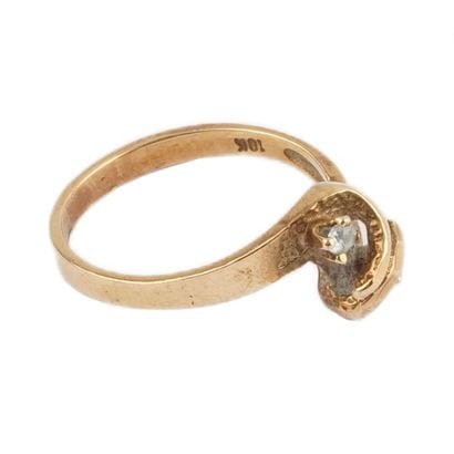 OR 10K / 10K GOLD
Bague en or jaune 10K sertie...