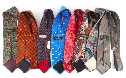 CRAVATES / TIES
Lot de cravates de marques...