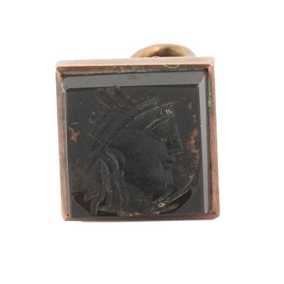 OR 10K / 10K GOLD SEAL
Sceau- breloque de...