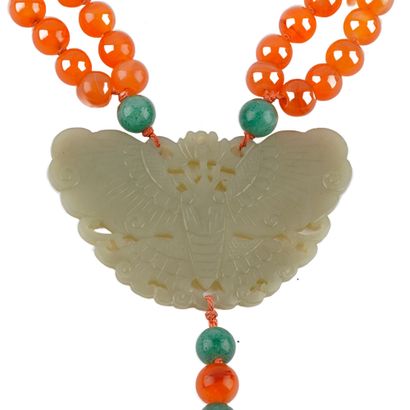 AGATE, AVENTURINE
Collier composé de billes...