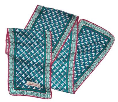 SOIE / SILK
Lot de 4 écharpes en soie 100%
Dimensions:...