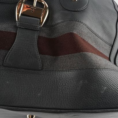 GUCCI
Sac de voyage Gucci en cuir gris foncéà...